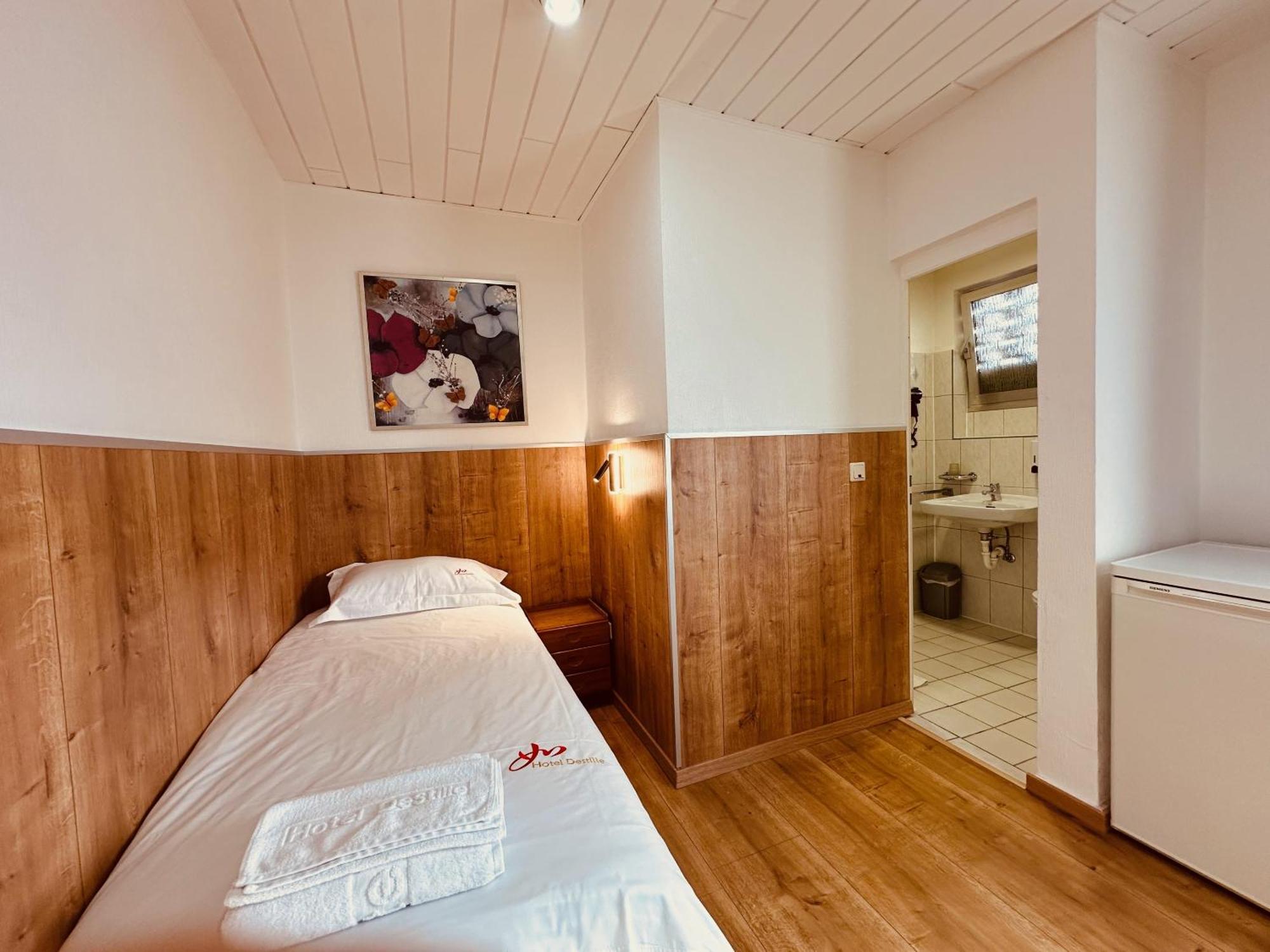 Hotel Destille Dormagen Cameră foto